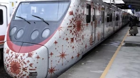 臺鐵彩繪列車塗裝登場，島內輿論吐槽：不太吉祥的樣子