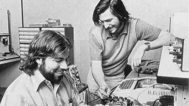 40年前，第一臺Mac電腦問世，喬佈斯曾因它被趕出公司