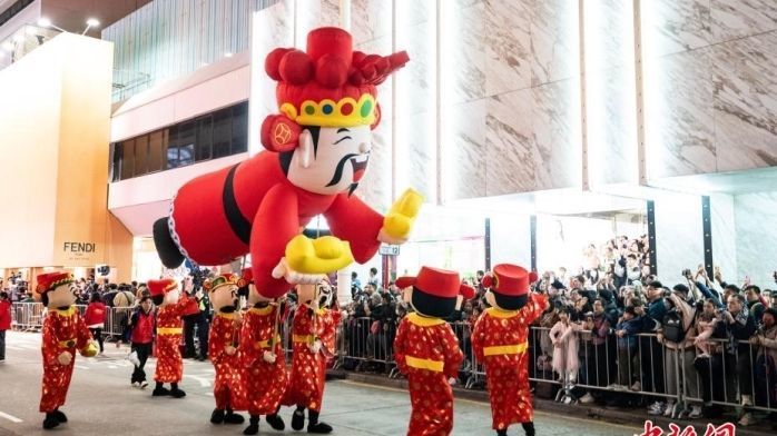 春节初一至初七逾130万人次访港 内地游客占近九成