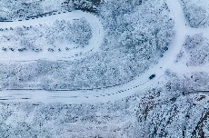 受降雪及路面結冰影響18省區市境內190個路段封閉