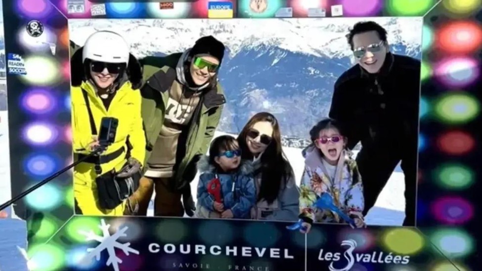 向太全傢到法國滑雪，給郭碧婷鼓勵很寵溺，祖孫三代同框好幸福！