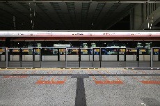 遊客在地鐵休息超時被罰15元？深圳地鐵回應