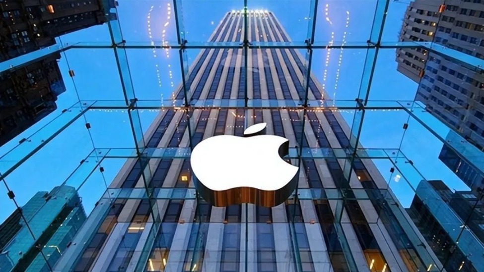 蘋果被中國手機嚇壞瞭，銷量下降三成，iPhone15降至新低價