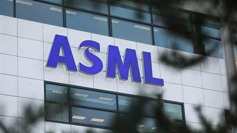 光刻機巨頭ASML將離開荷蘭：阻礙擴張 網友喊話來中國要啥給啥