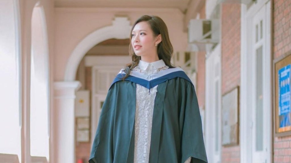 29歲香港小姐馮瑩瑩，曾被稱“性學醫生”，如今拿到博士學位